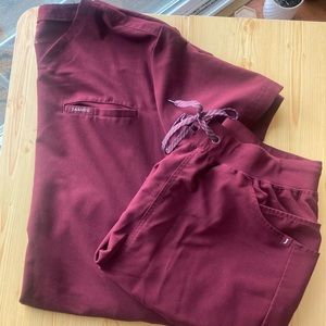 Jaanuu Mens Maroon Scrub Set Size L